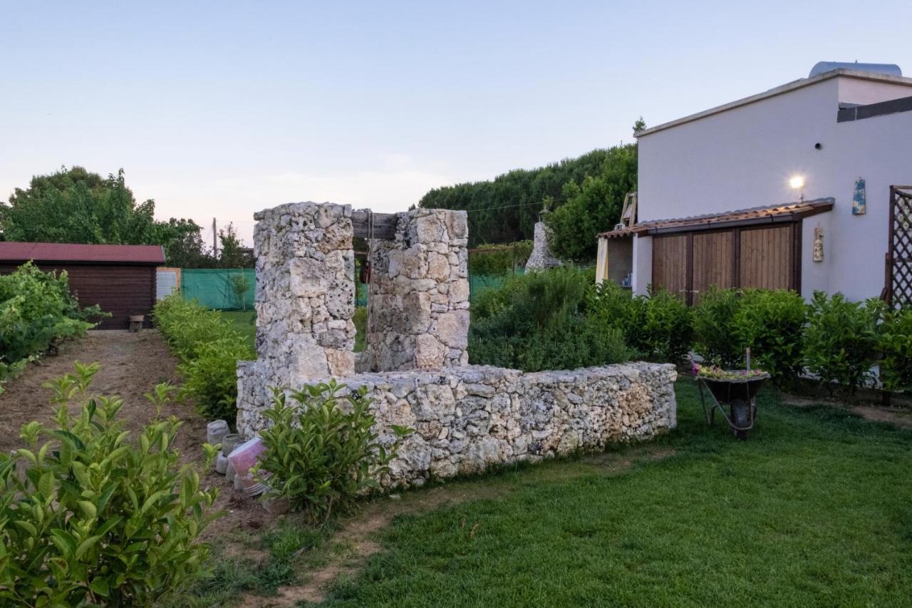 A Lu Fanizza Bed & Breakfast Cutrofiano Eksteriør bilde