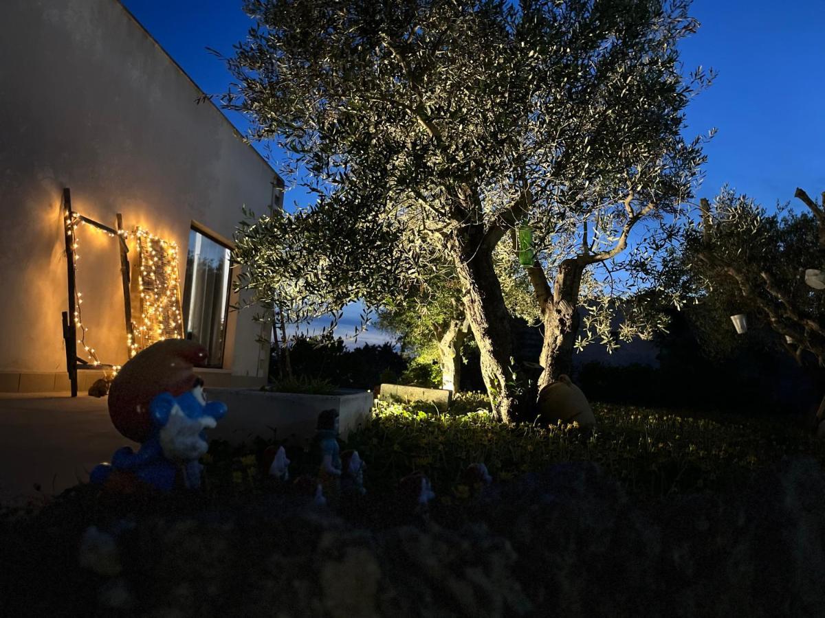 A Lu Fanizza Bed & Breakfast Cutrofiano Eksteriør bilde